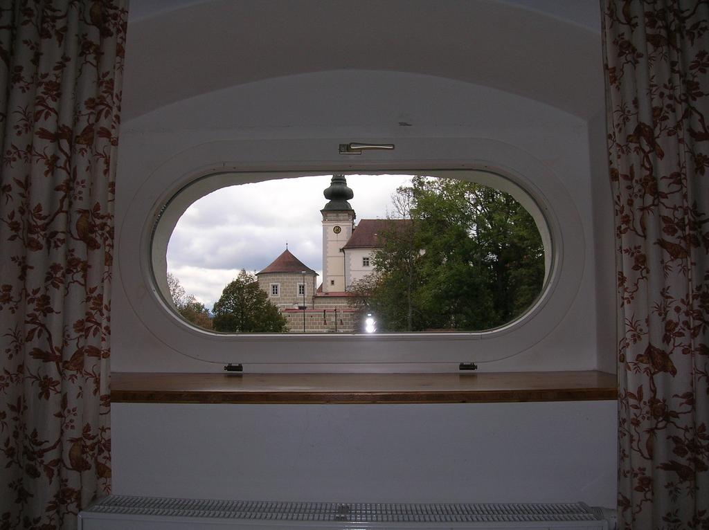 Schlossbrauerei Weinberg - Erste Ooe. Gasthausbrauerei Kefermarkt Rom bilde
